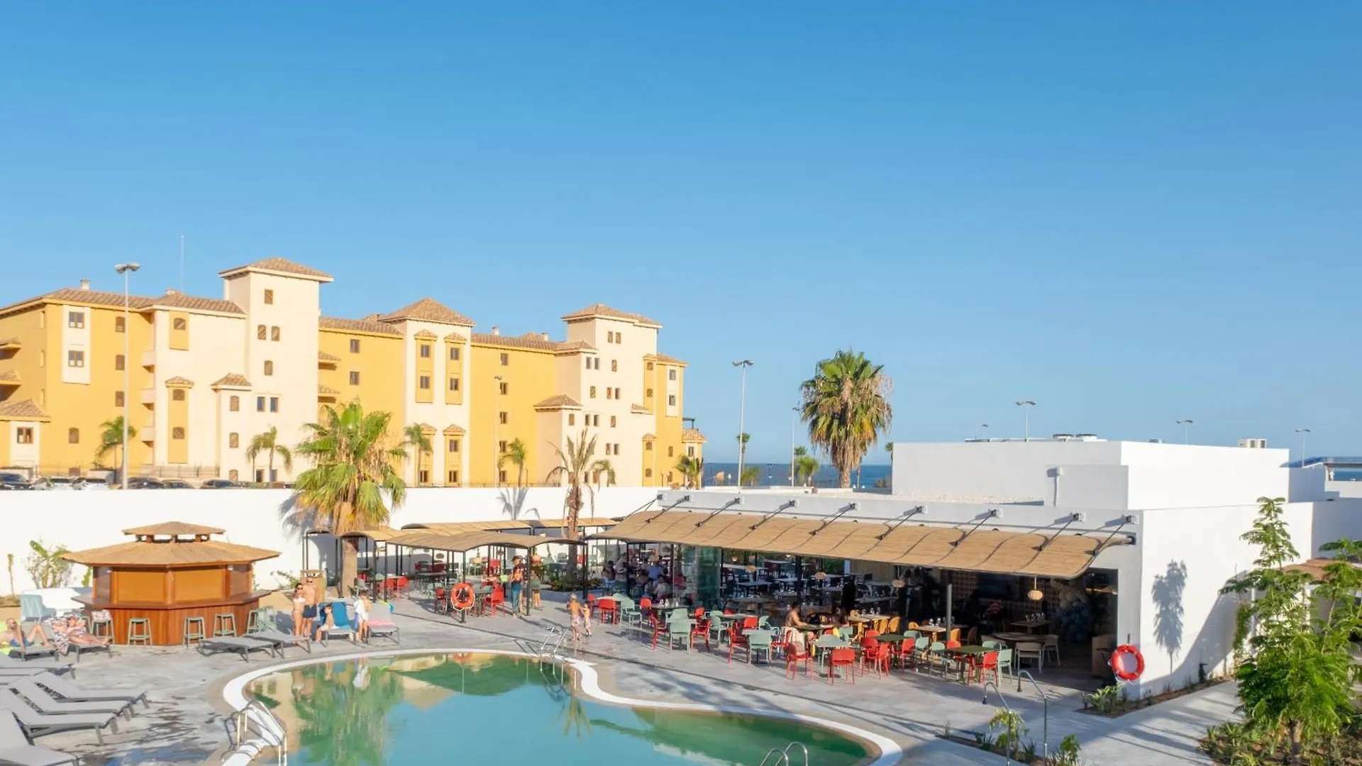 **** אתר קמפינג פואנגירולה Costa Del Sol Glamping Village ספרד