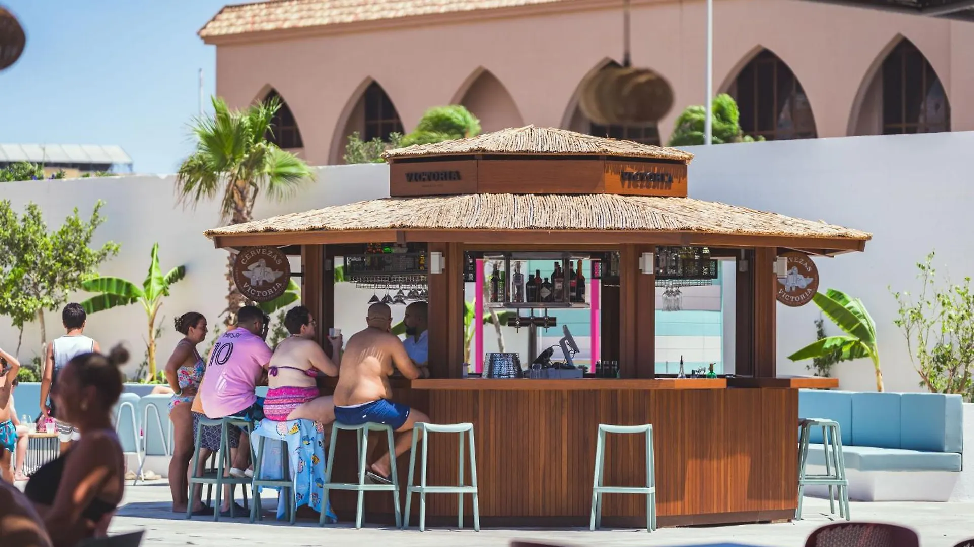 פואנגירולה Costa Del Sol Glamping Village